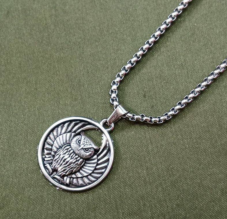 Owl Chain Pendant – Stylish Men's Wisdom Symbol Necklace
